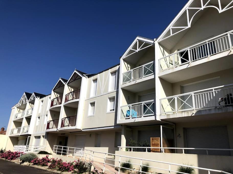 Le Petit Cote Ouest - Appt Dans Les Pins Pres De La Plage Les Sables-dʼOlonne Kültér fotó